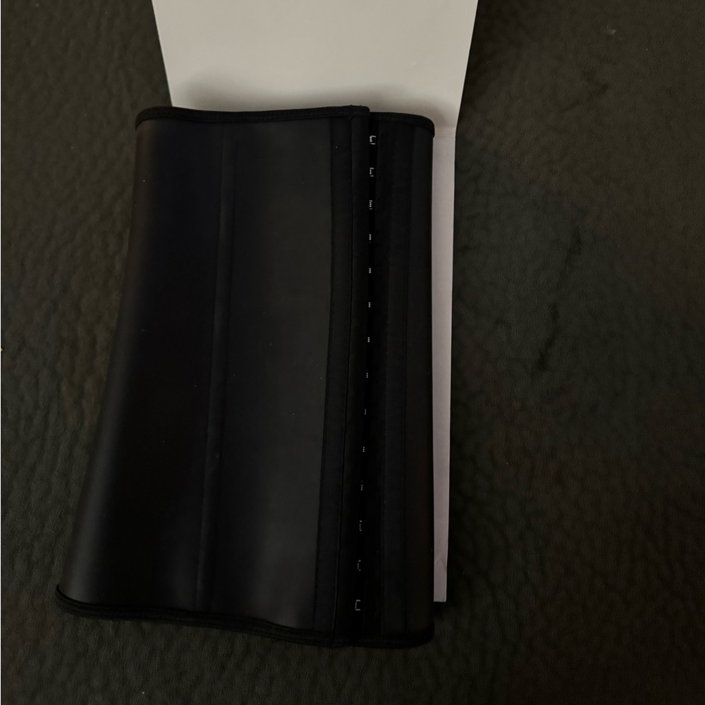 Body shape wear (brand new)